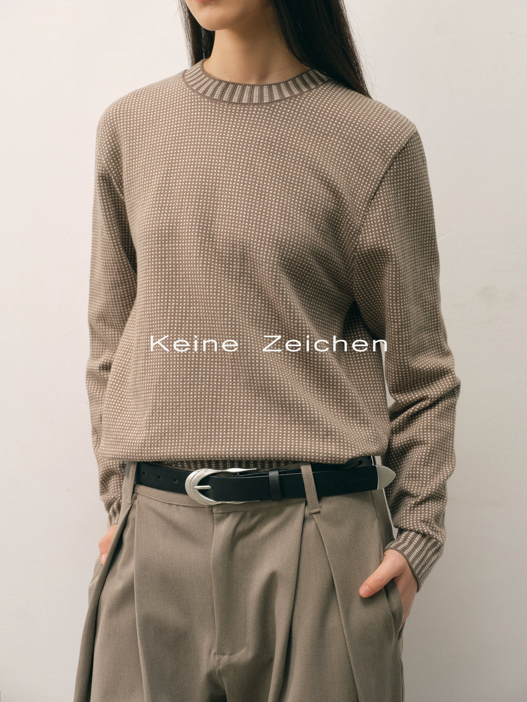 NO LOGO Fine Plaid Corrugated Jacquard Knitted Sweater