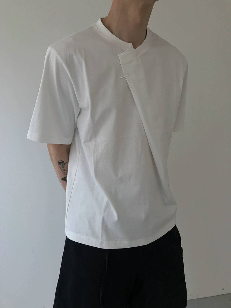 COLN Casual Neckline Pleated Tee