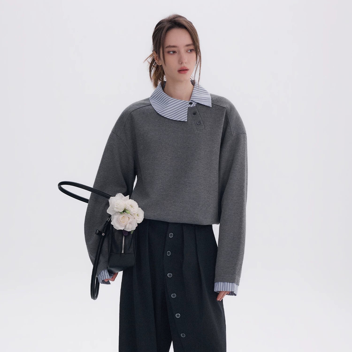 CHOR Long-sleeved Sweatshirt with Loose Stripes on Lapels