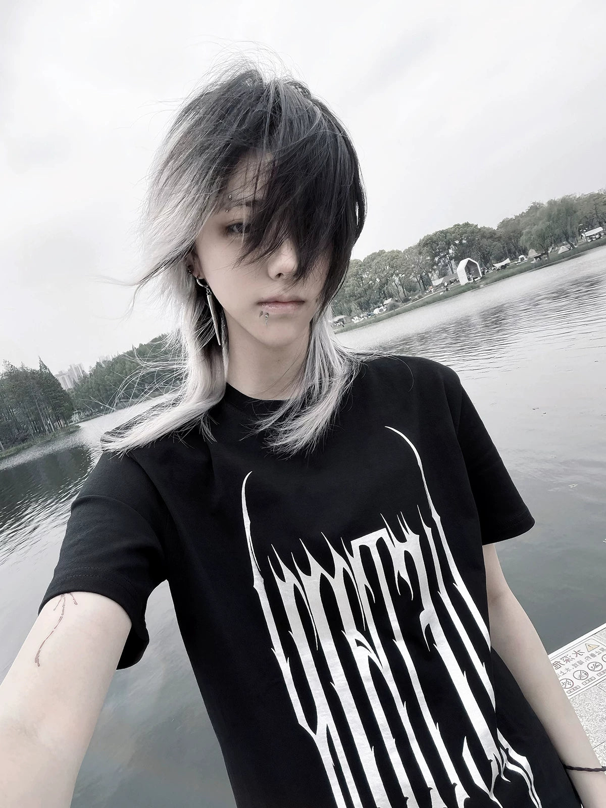 Wetbody Slim Casual Round Neck Tee