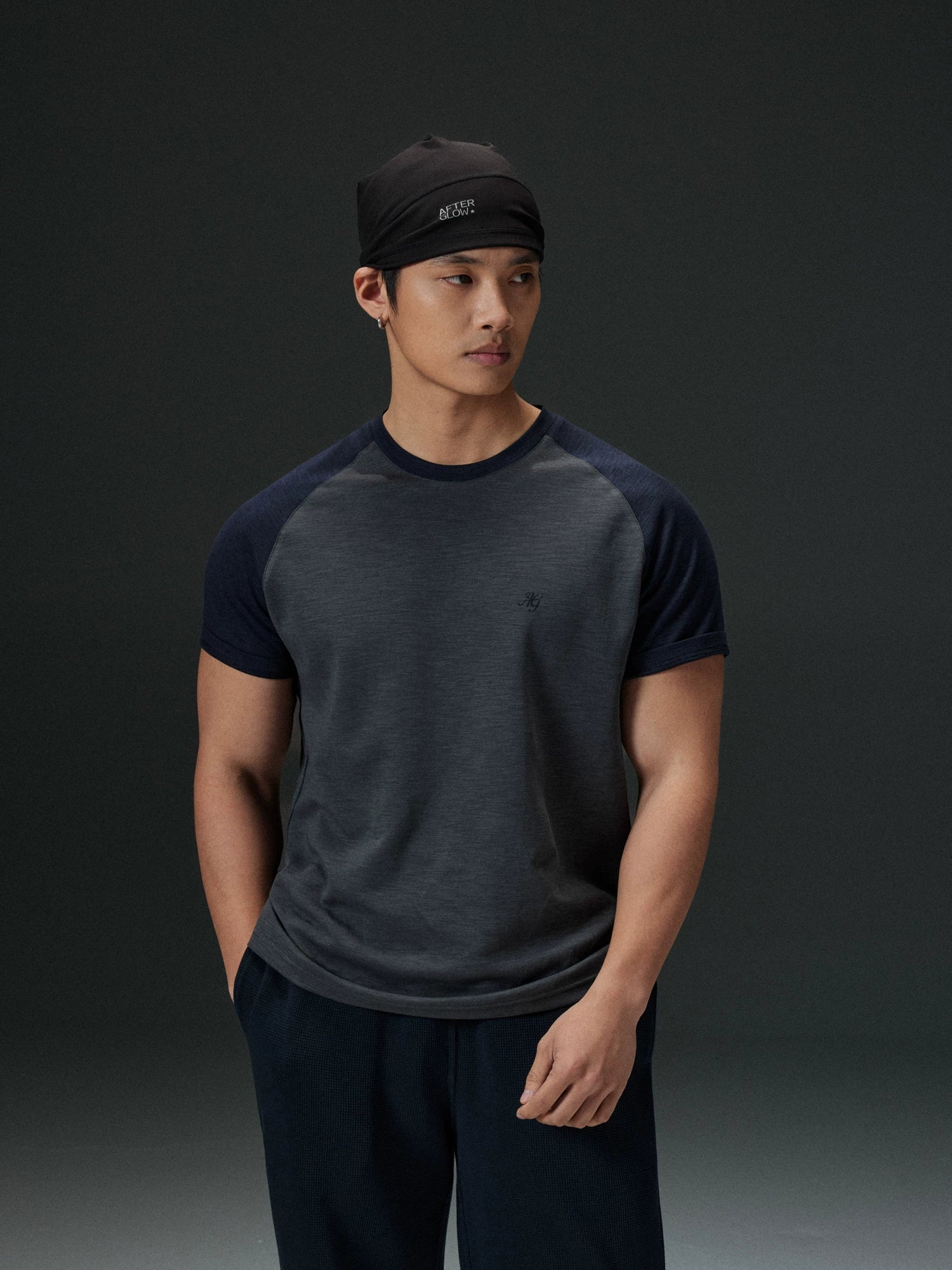 AFTERGLOW Contrast Color Shoulder Sleeve Slim Tee