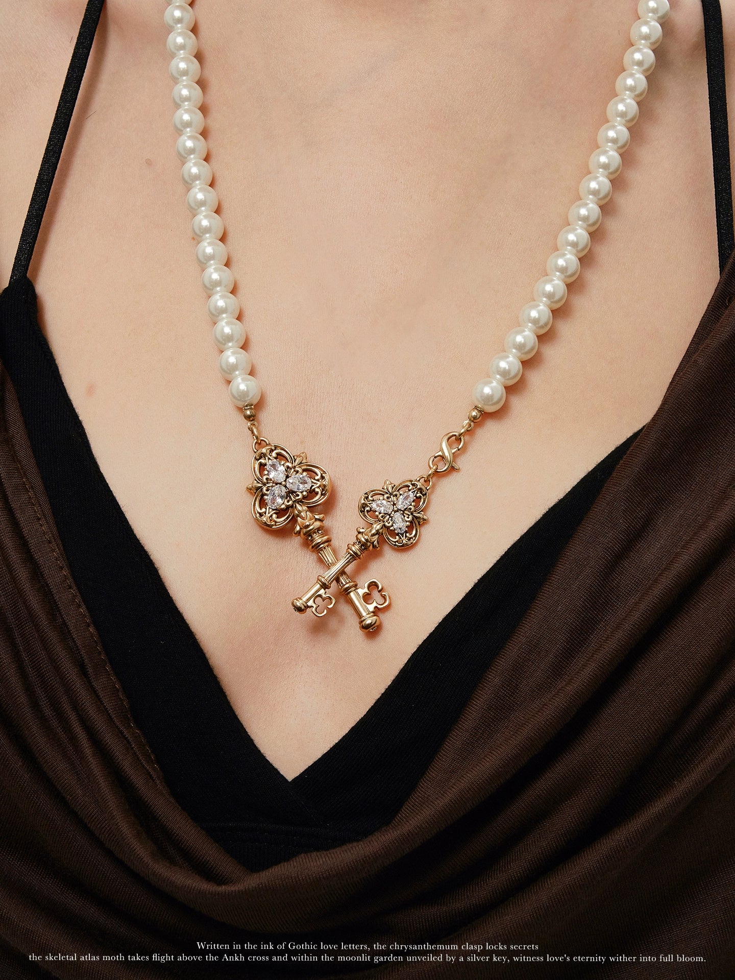 SUMIYAKI Cross Key Pearl Necklace