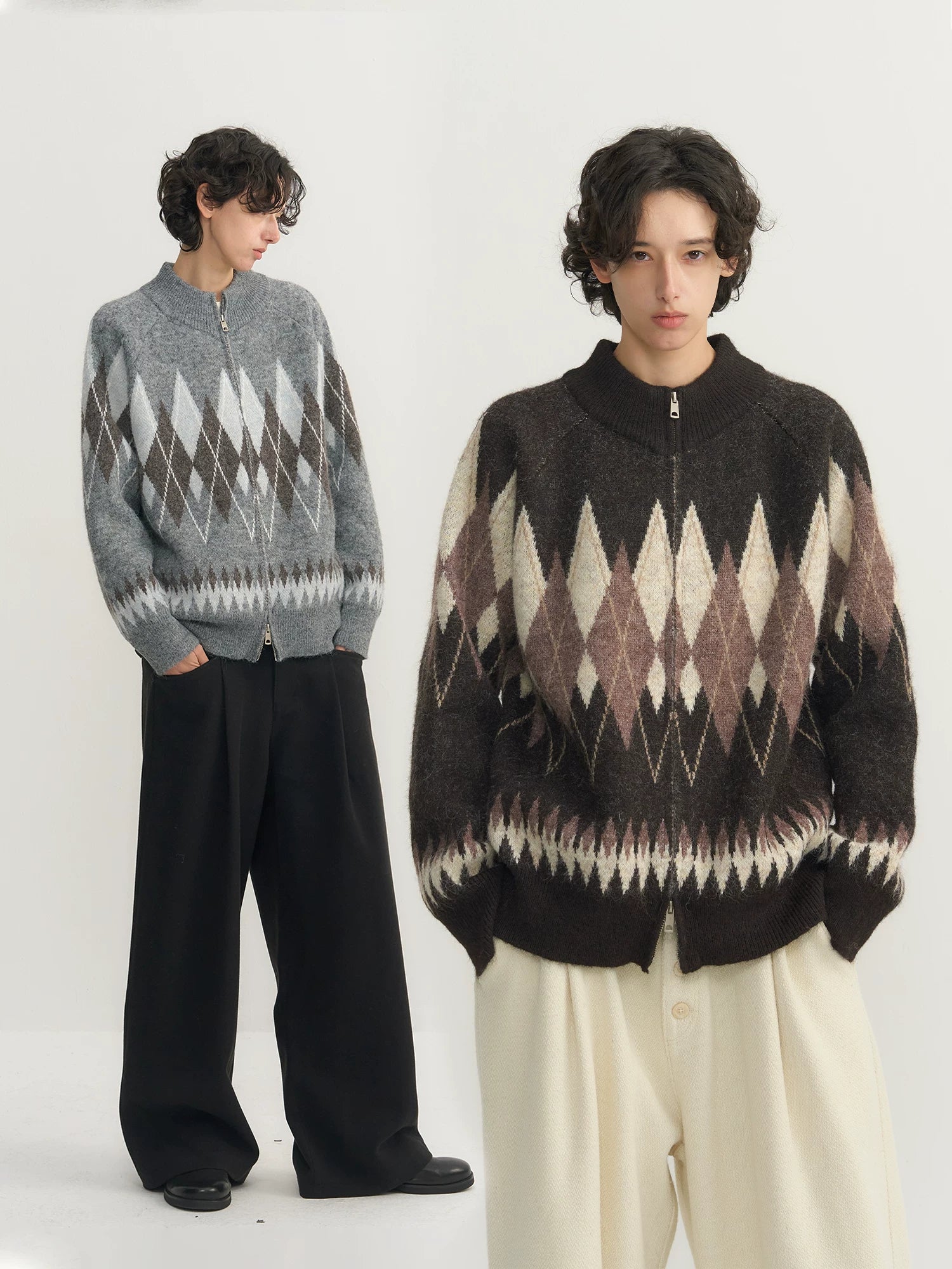 CARPEM Diamond Zip-up Turtleneck Sweater