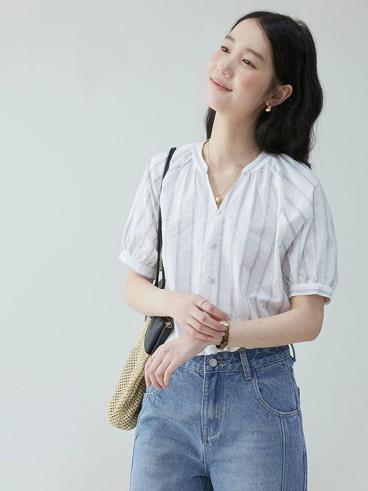 VOOE Contrast Striped V-Neck Pullover Commuter Shirt