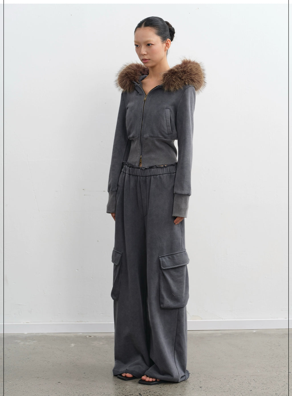 LINY LIBERTY Removable Fur Collar Short Sweater Casual Sweatpants Set