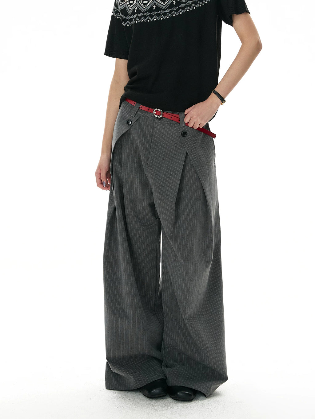 A PUEE Retro Pleated Striped Slacks