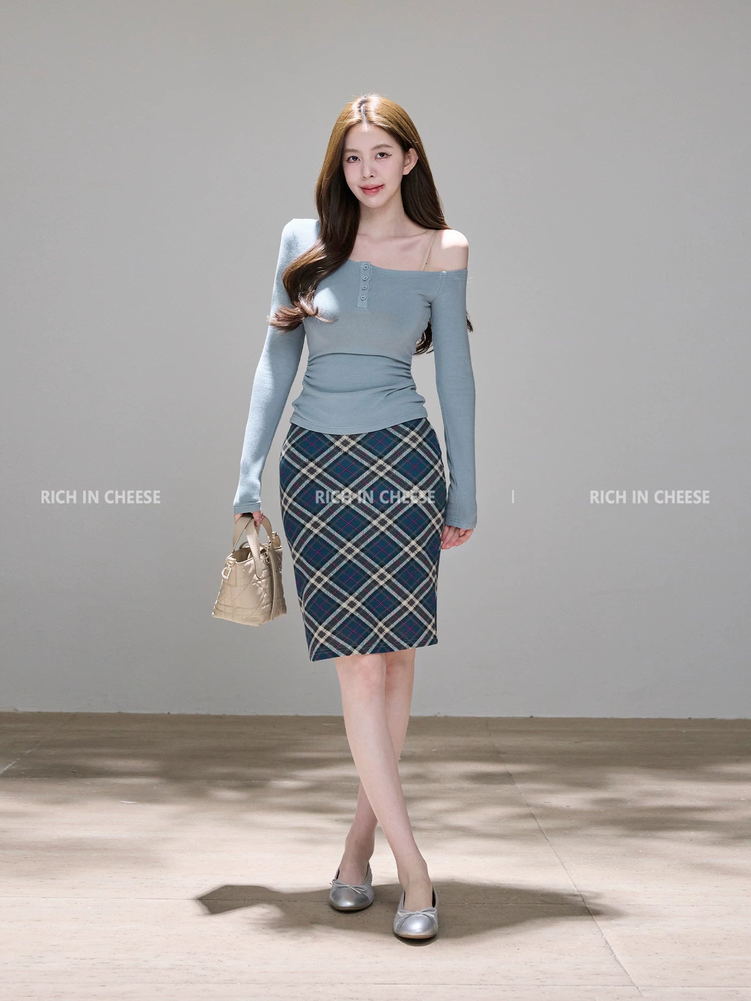 RICH IN CHEESE Plaid Shoulder Slim Set