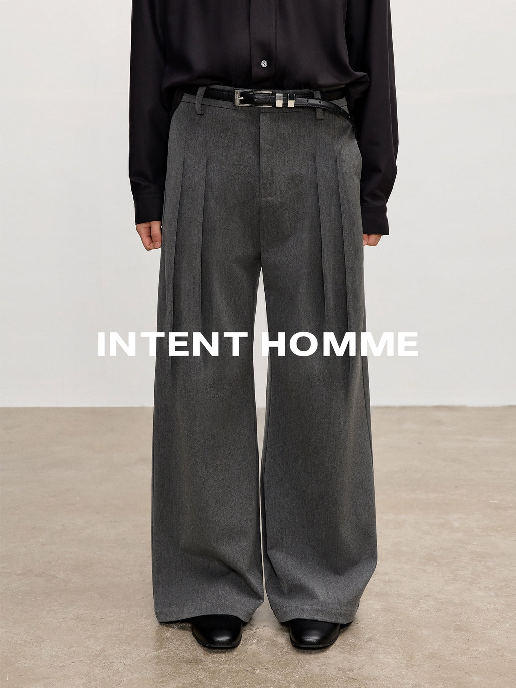 INTENT 4-pleated Straight Loose Wide-leg Trousers