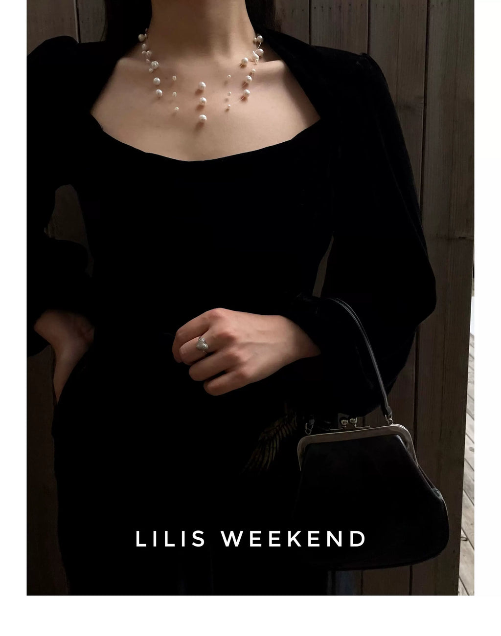 Lilis Weekend Triple Floating Pearl Niche Necklace