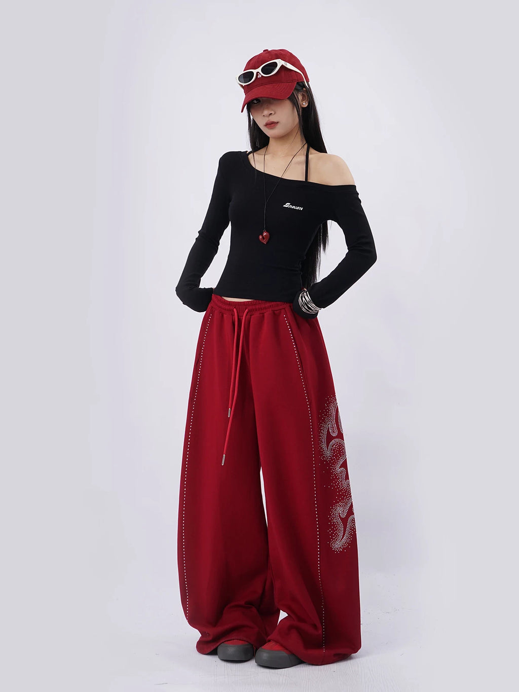 SAMUSAN Letter Embroidered Slanted Shoulder Long Sleeve