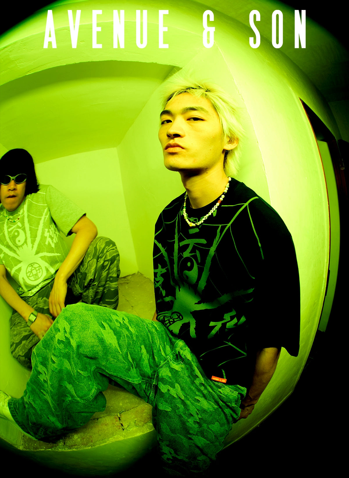 AVENUESON Two-color Spider Full of Chinese Characters Tee