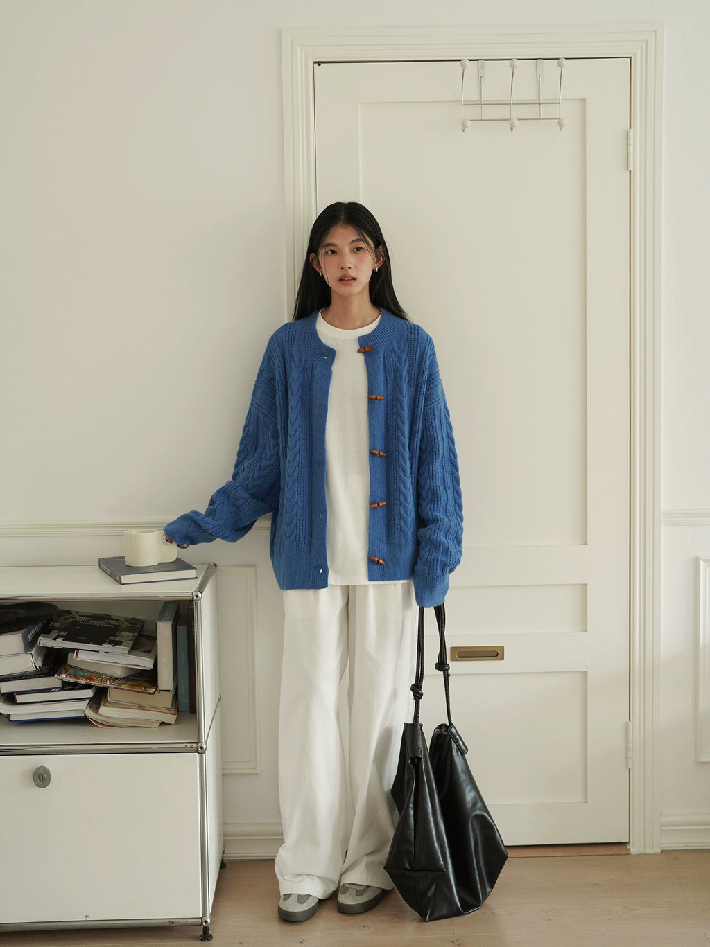 EIGHTHMONTH Loose and Thin Lazy Style Knitted Jacket