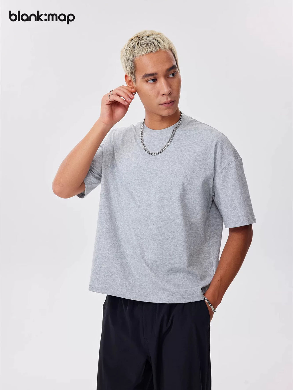 Blank Map Cool Loose Small Neckline Tee