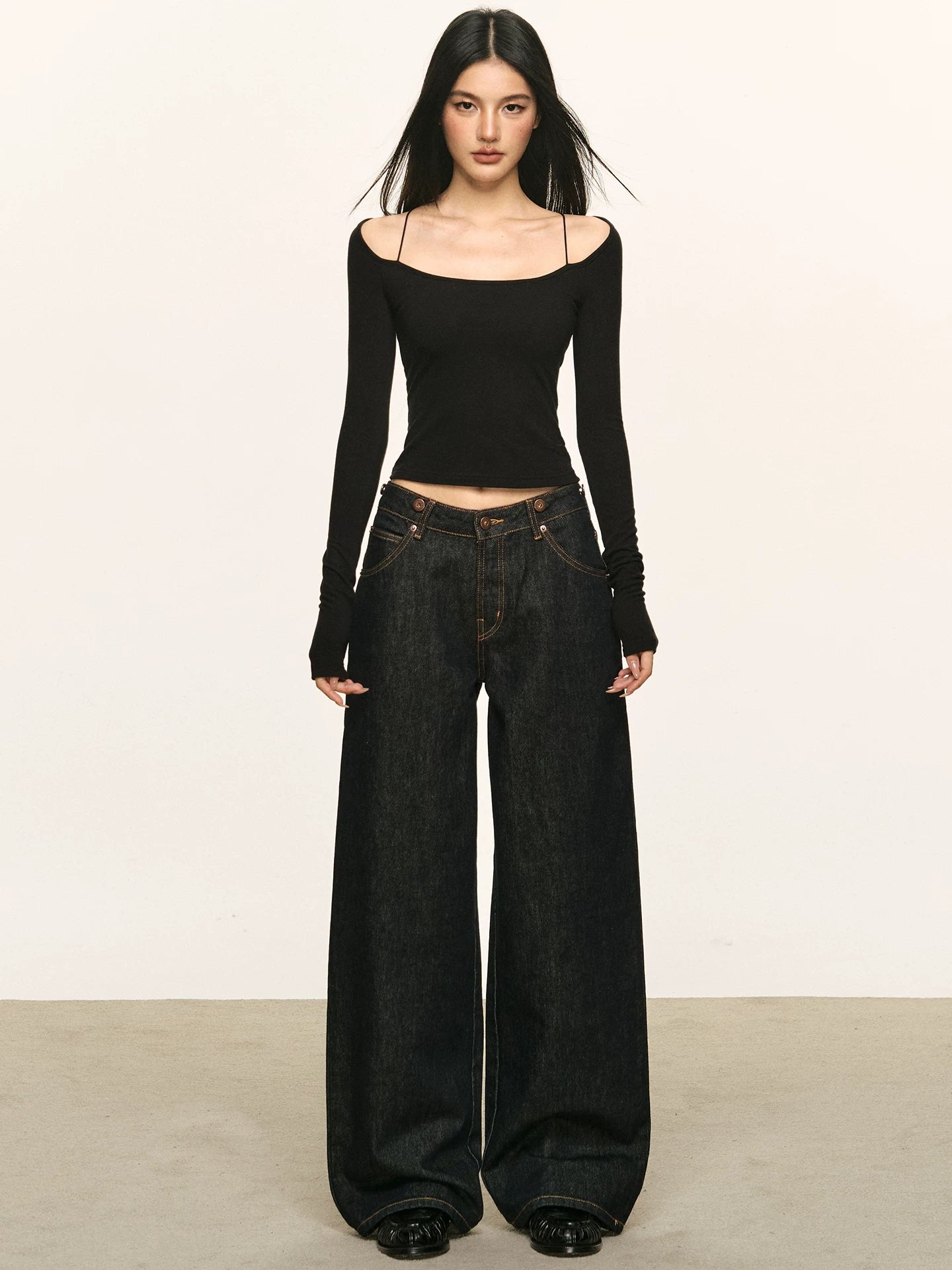 Anna Aneae Slim Off-Shoulder Short Long Sleeves