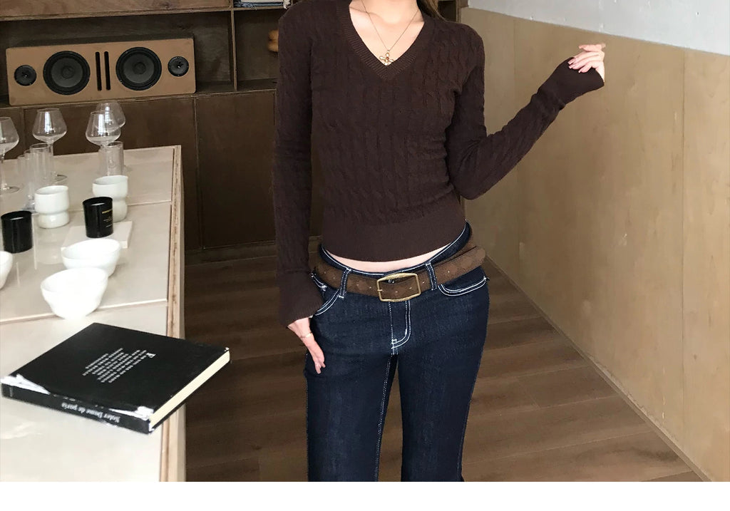 Audwyn V-neck Twisted Knitted Slim-fitting Sweater