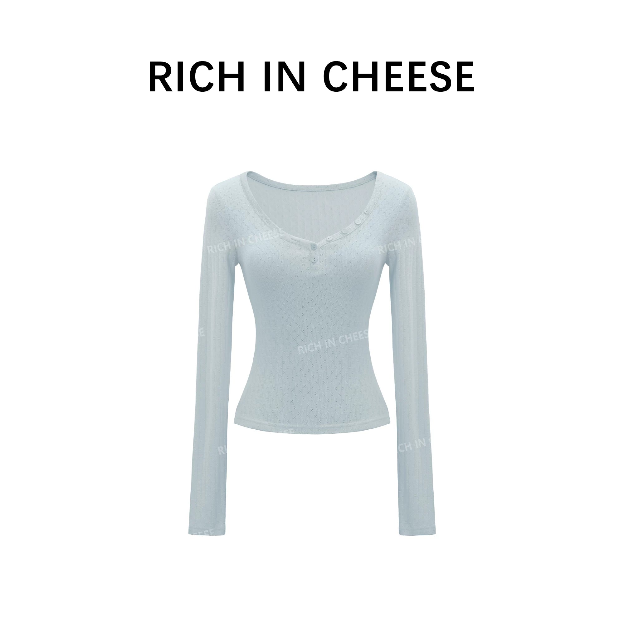 RICH IN CHEESE Slim and Versatile Long Sleeves