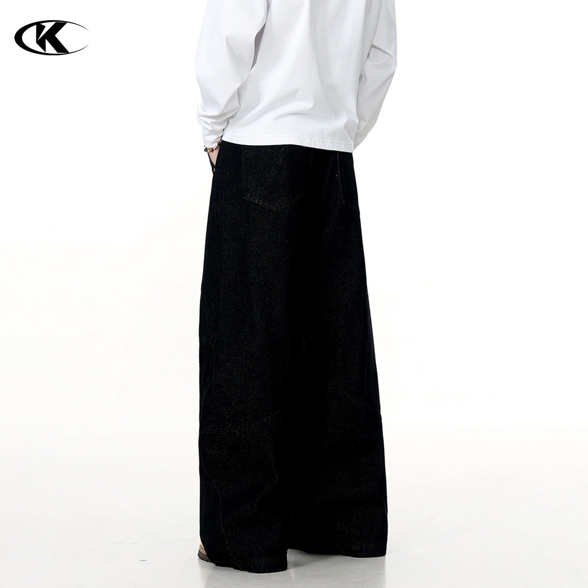 11KN washed pleated black straight jeans