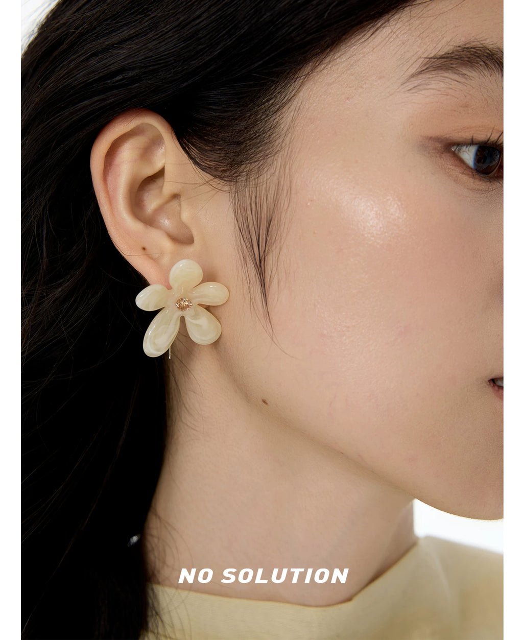 NO SOLUTION Flower Earrings