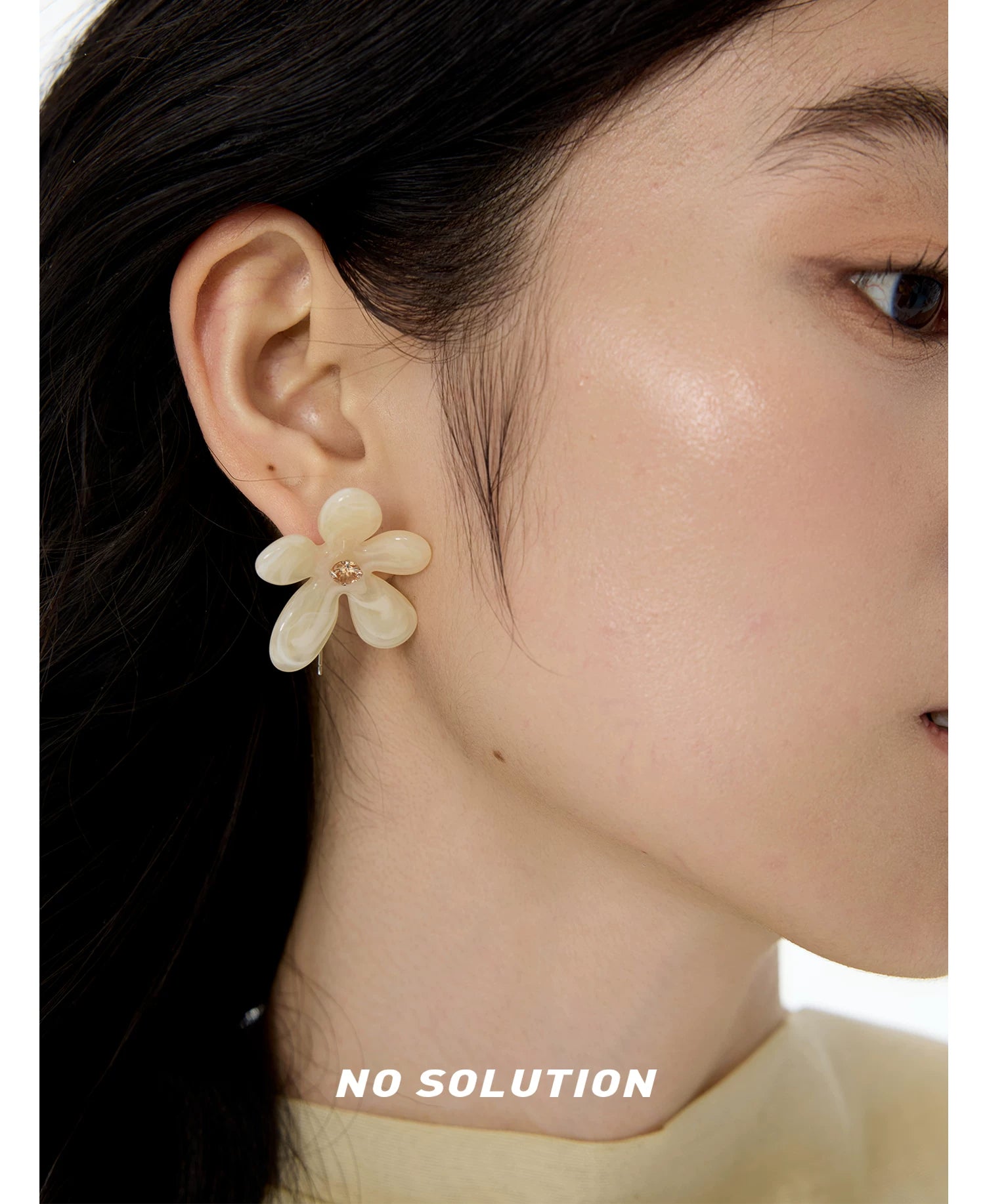 NO SOLUTION Flower Earrings