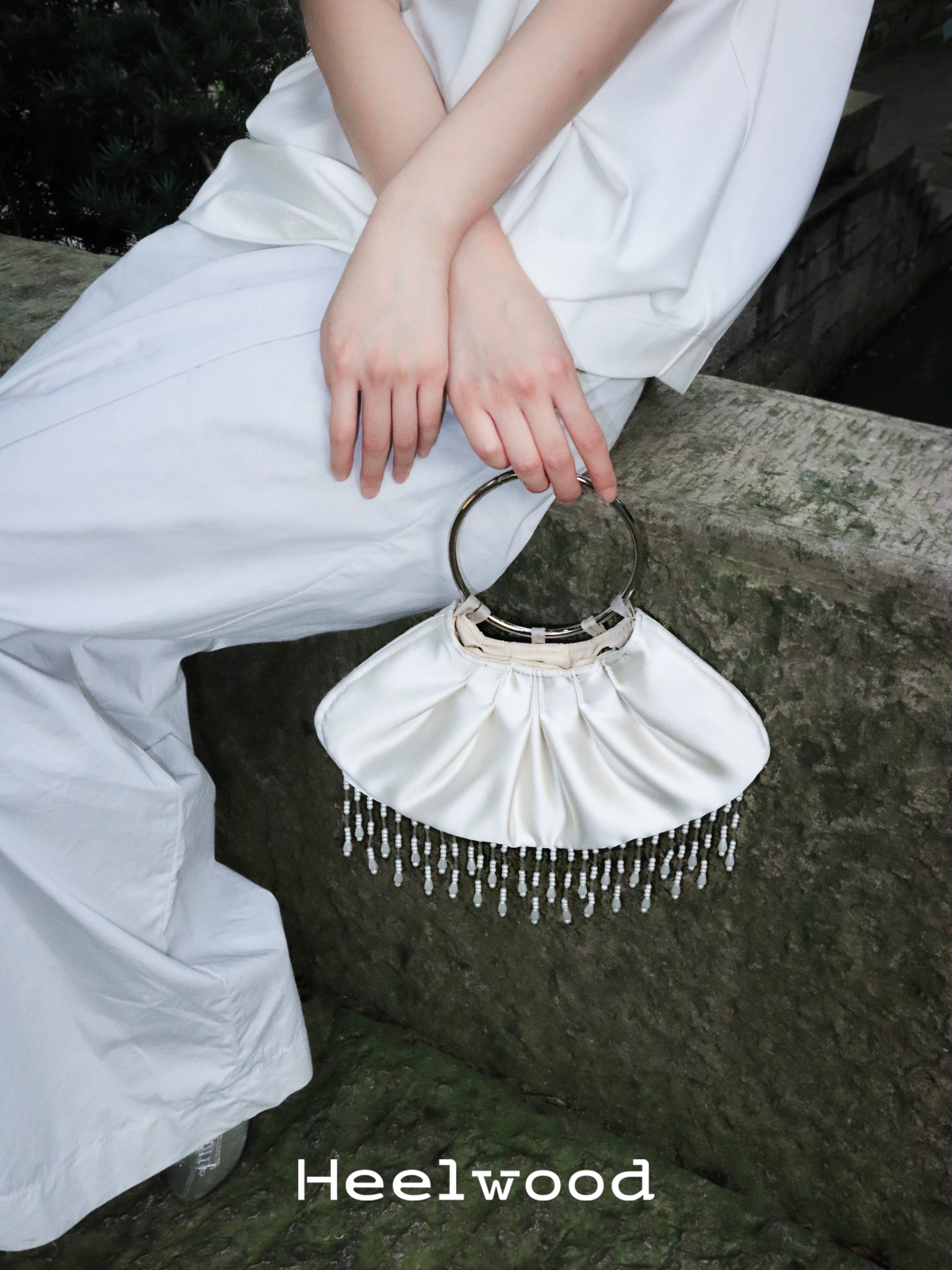 Heelwood New Chinese Tassel Portable Cloud Bag