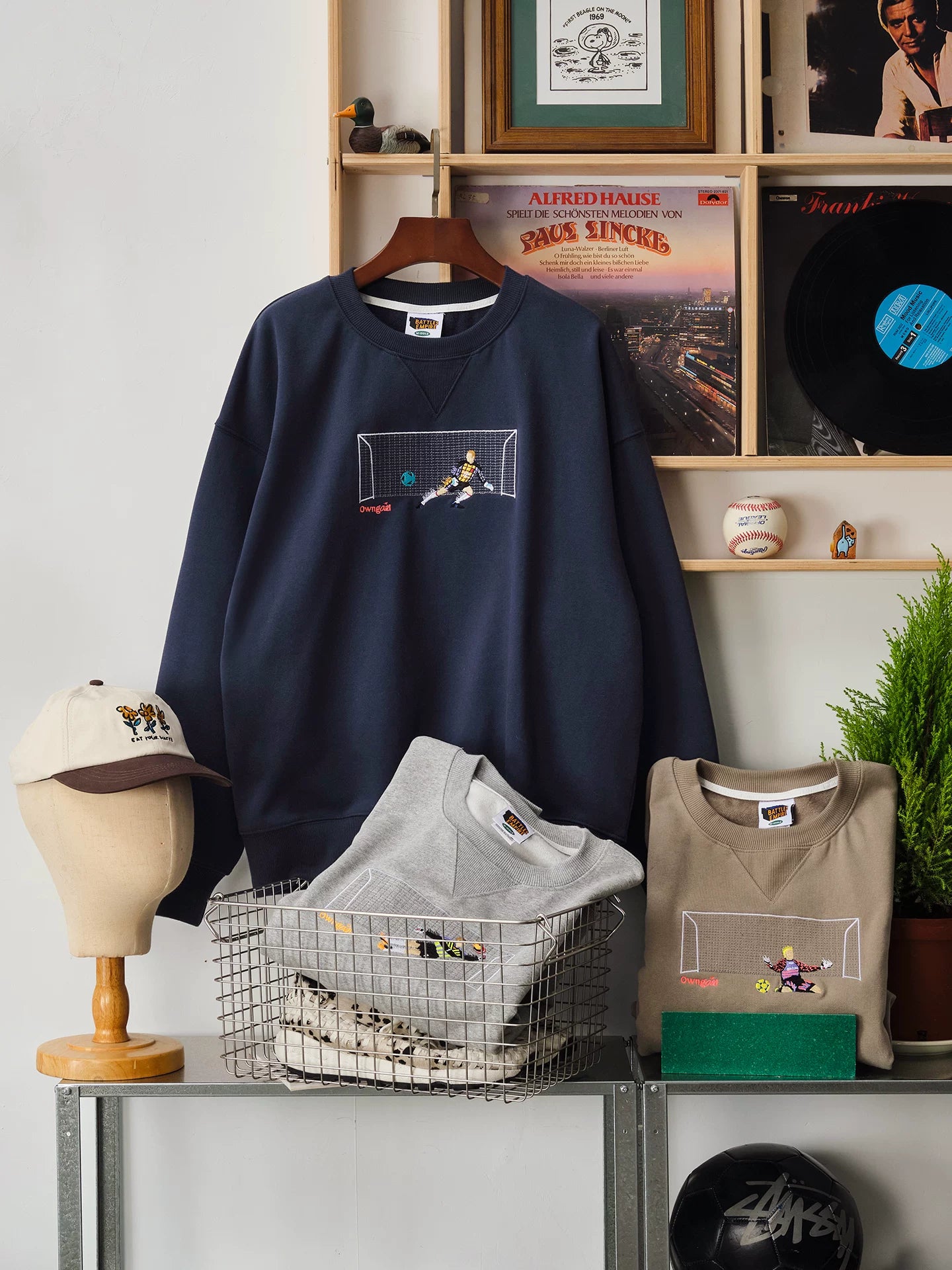 Battles Oolong Ball Sports Channel Crew Neck Penalty Embroidered Sweater