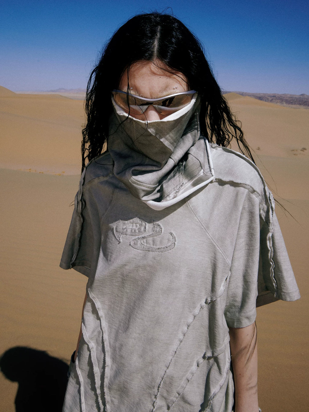 PERSONSOUL Simple Meta Symbol Casual Tee