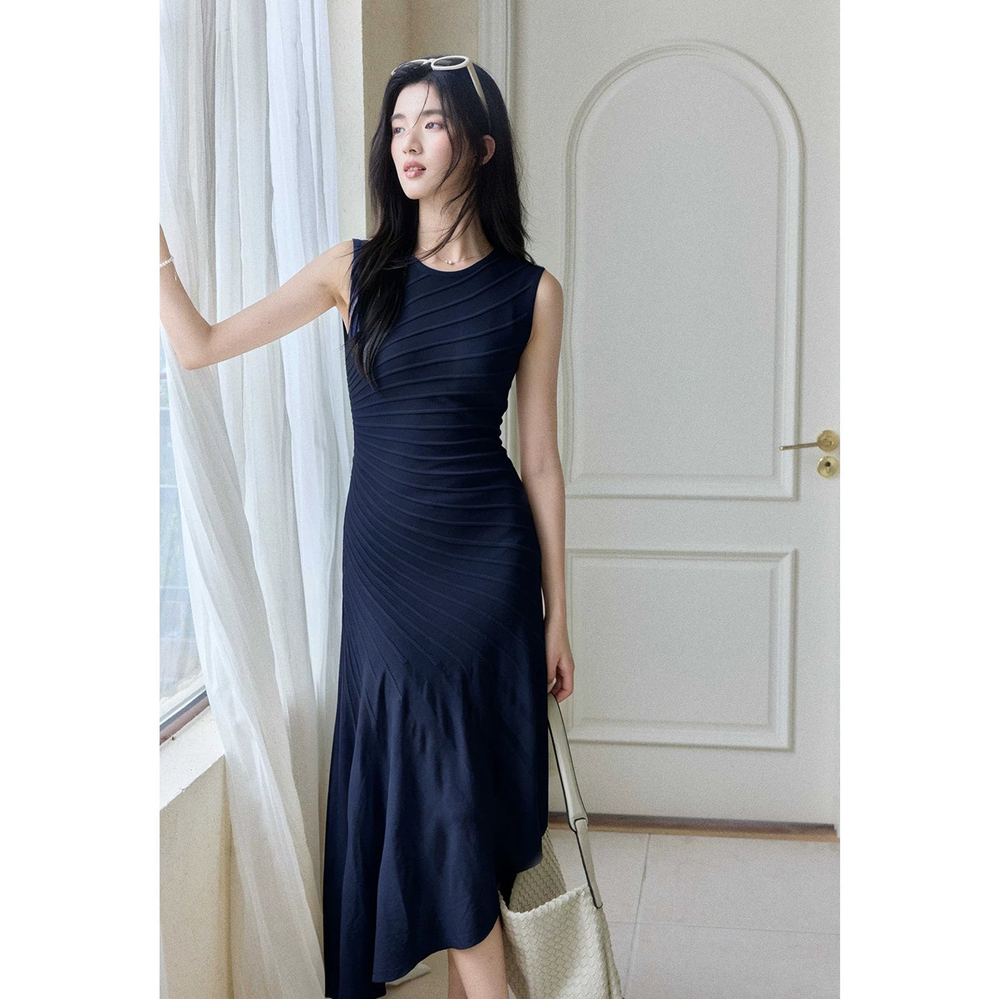 TYANG High-end Temperament Sleeveless Diagonal Pleated Dress
