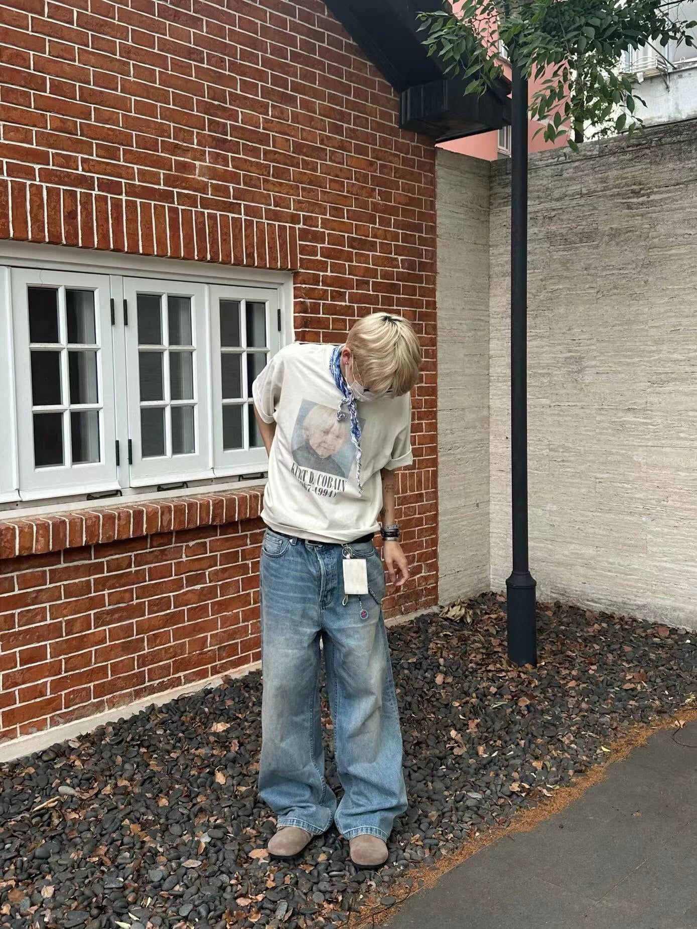 AMBSOM Retro Crew Neck Casual Tee