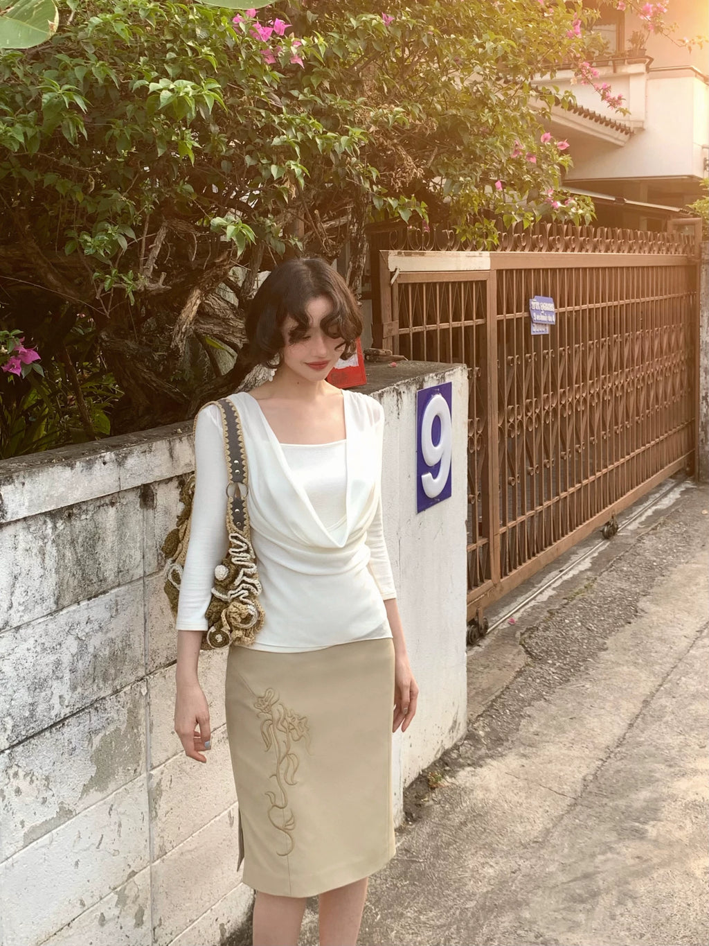 KELIFAN Retro Swinging Neck Mesh Stitching Long Sleeves