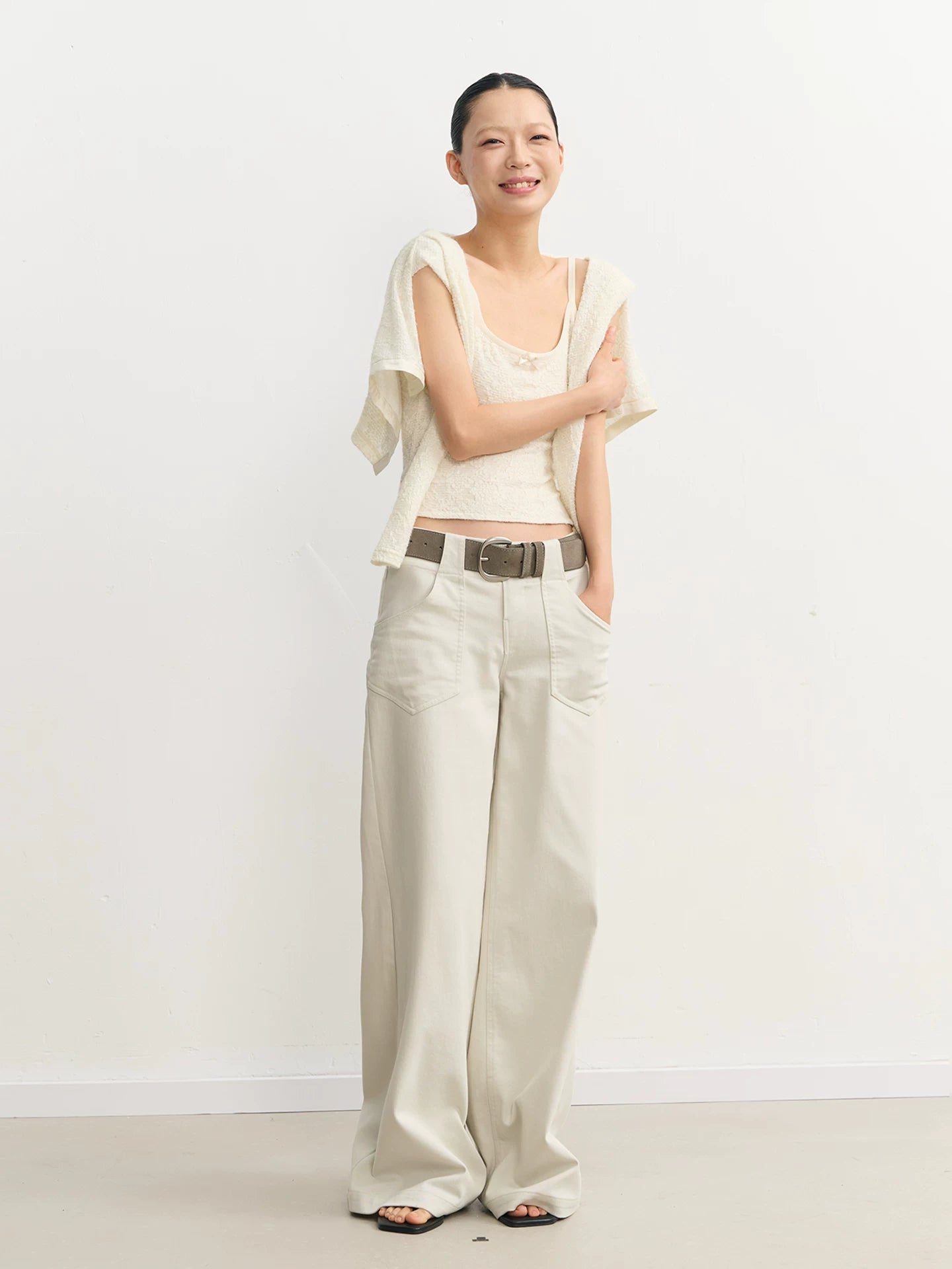 LINY LIBERTY Embossed Jacquard Knitted Suspender Cardigan Set