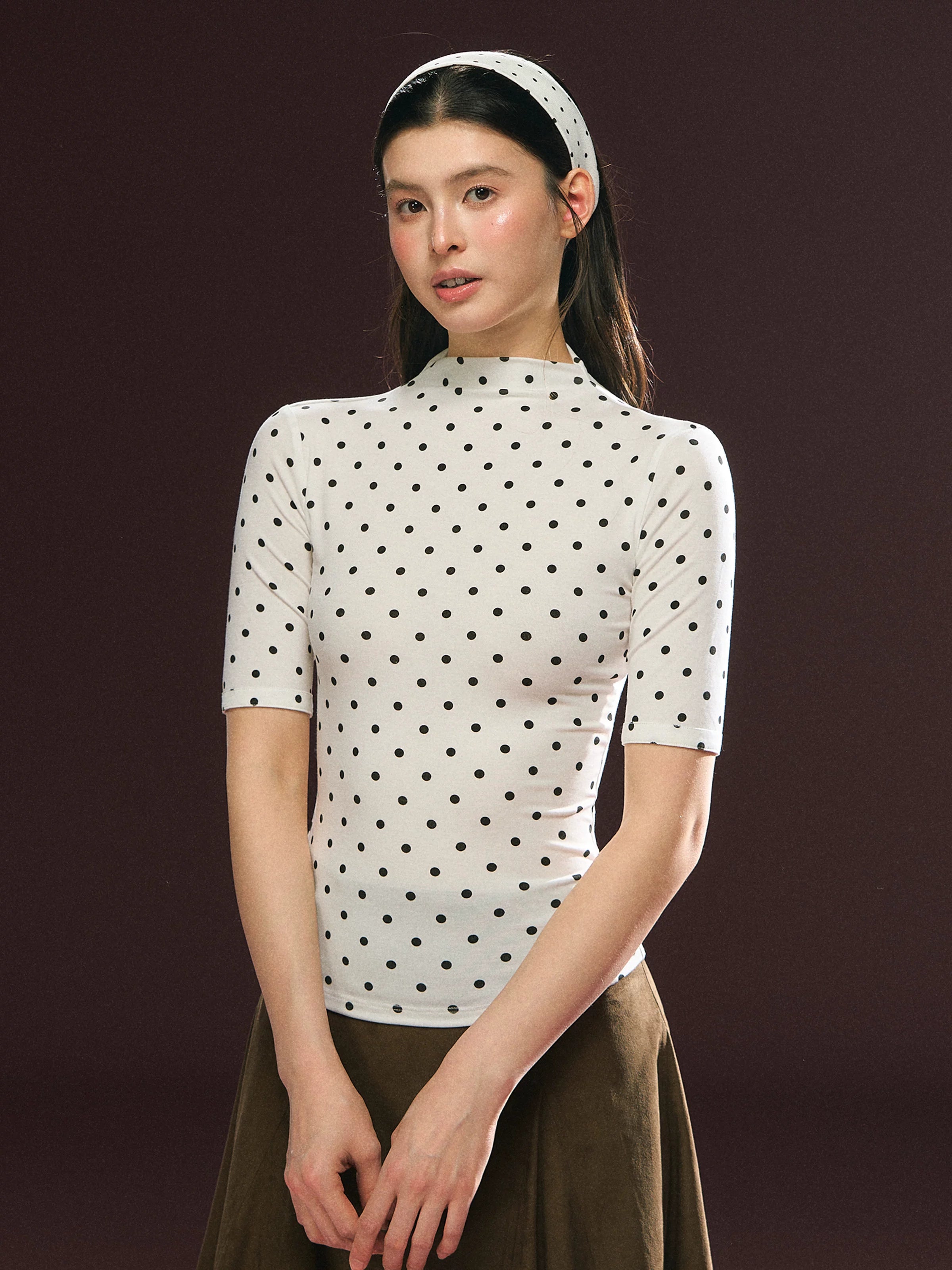 Ariseism Semi-turtleneck Slim Polka Dot Tee