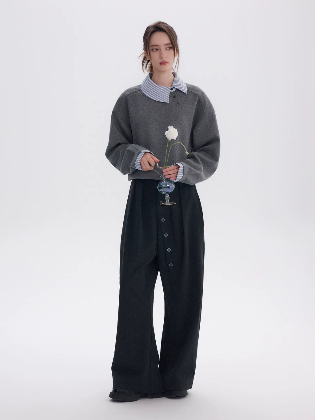 CHOR Long-sleeved Sweatshirt with Loose Stripes on Lapels