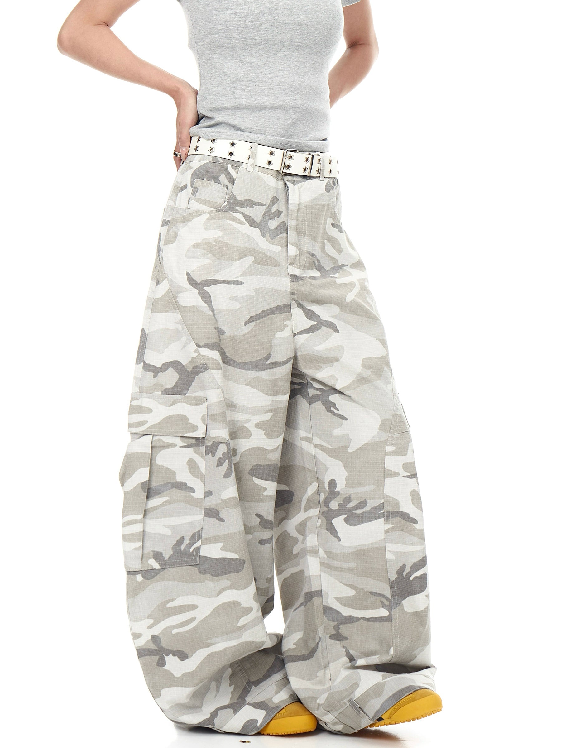 BLACKLISTS Vintage Multi-pocket Camouflage Scimitar Cargo Pants