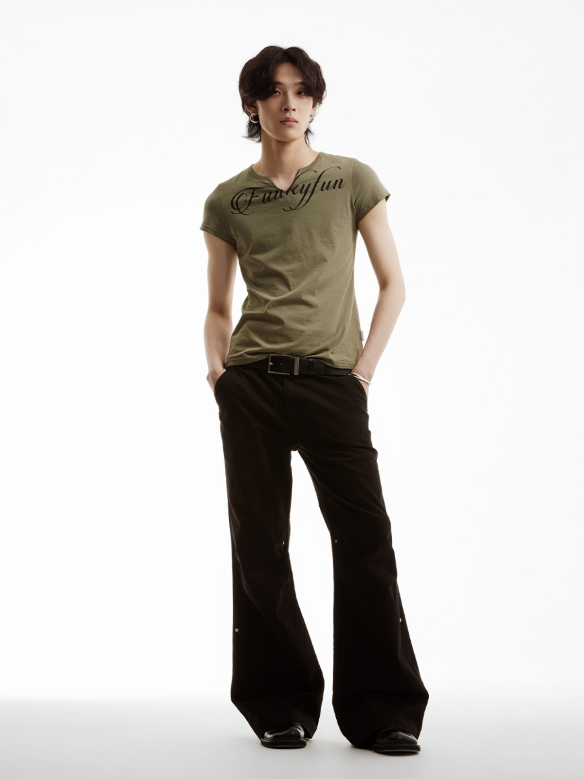 FUNKYFUN V-neck Front Shoulder Soft Tee