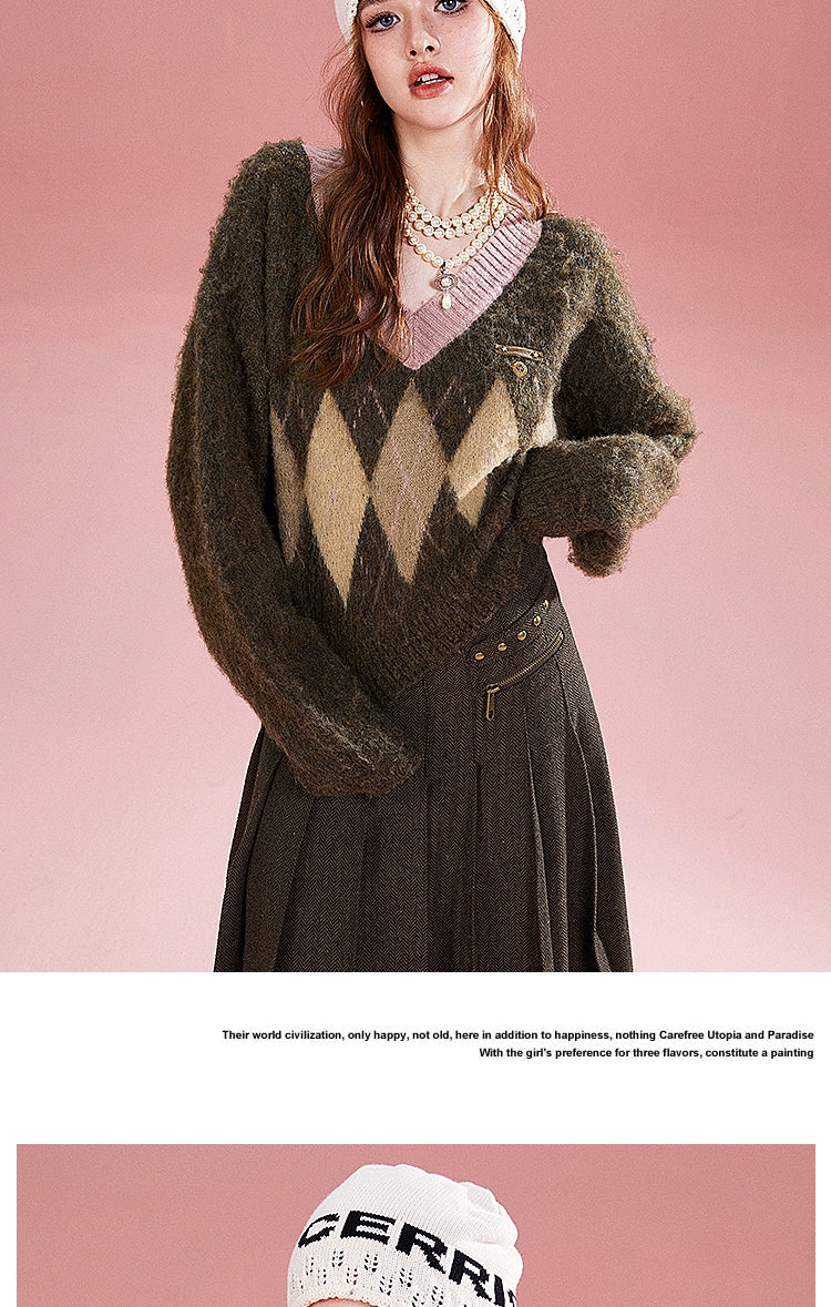 Imone Contrast Rhombus Jacquard Short V-Neck Knitted Sweater