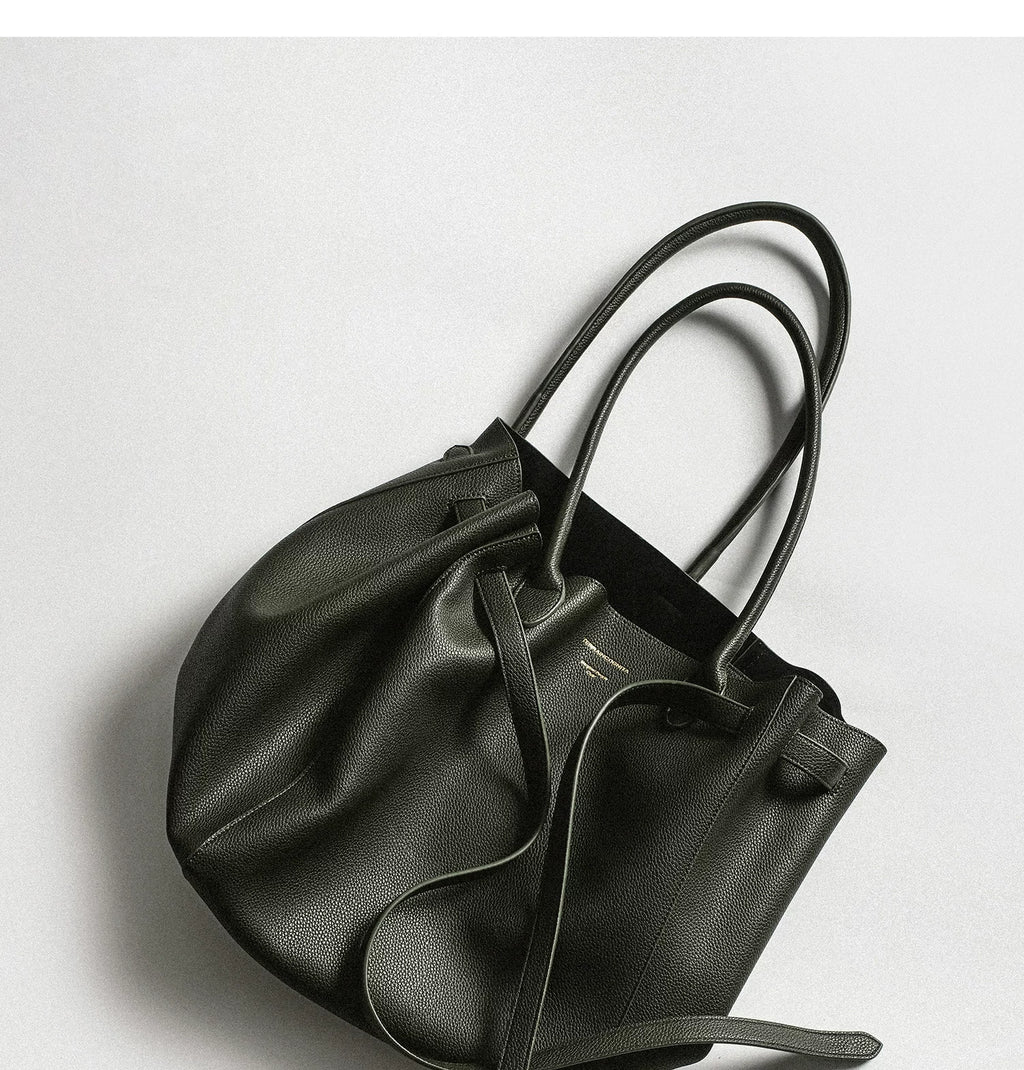 TERRAINCOGNITA Large Capacity Drawstring Shoulder Tray Bag