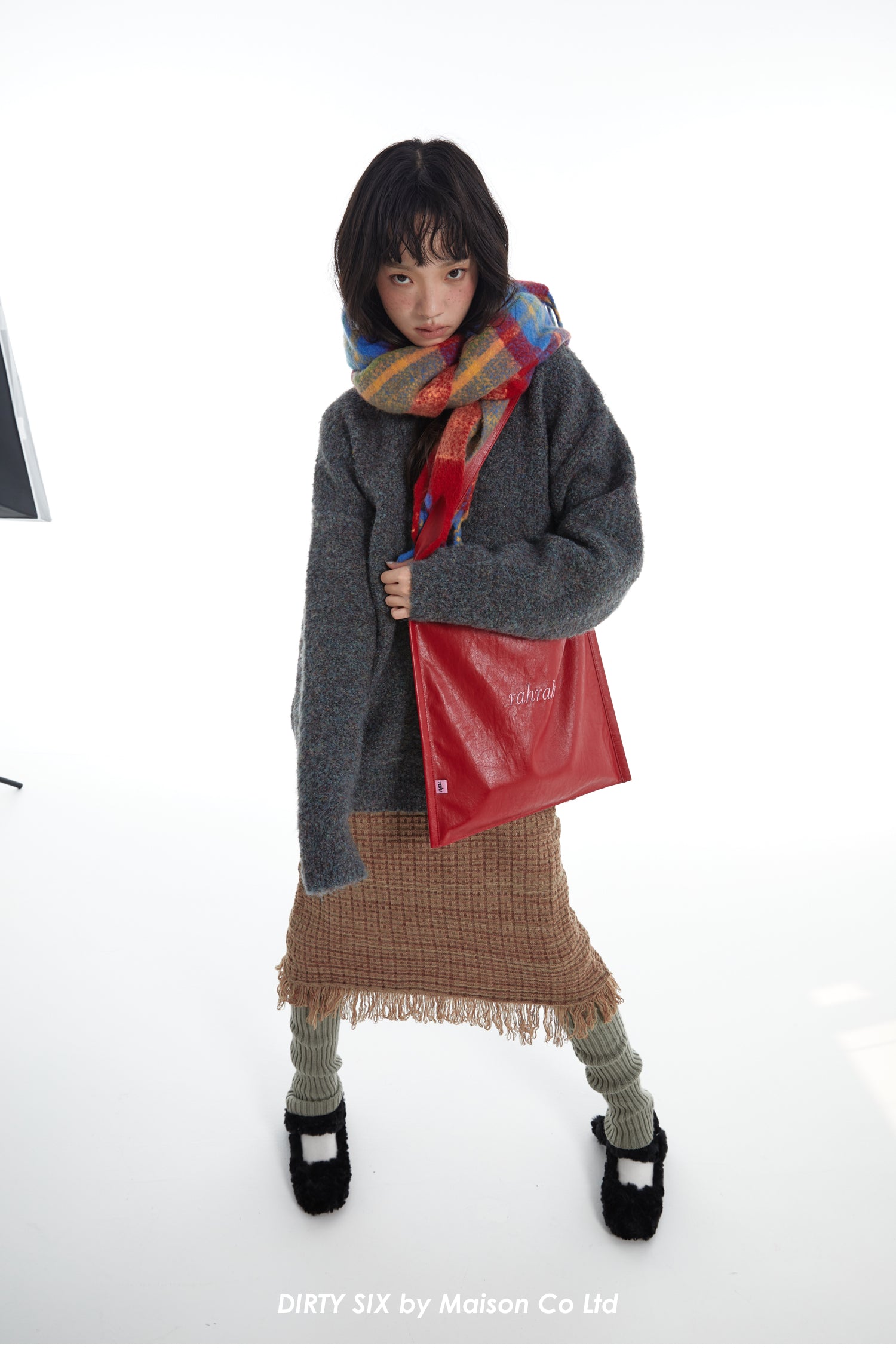 DirtySix "rahrah!" contrasting embroidery large-capacity soft leather tote bag