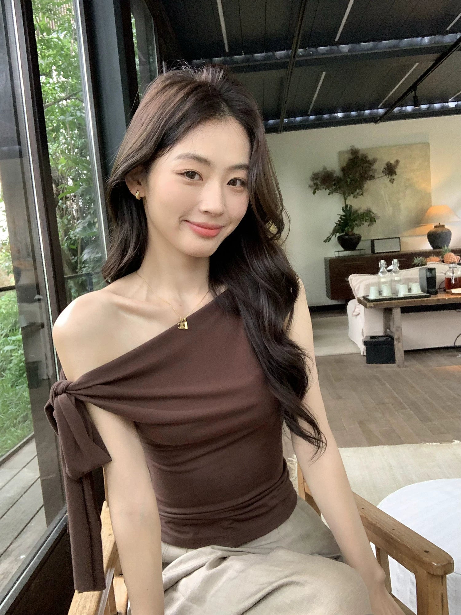 Pusumede Bow Strap Off-the-shoulder Slim Tee
