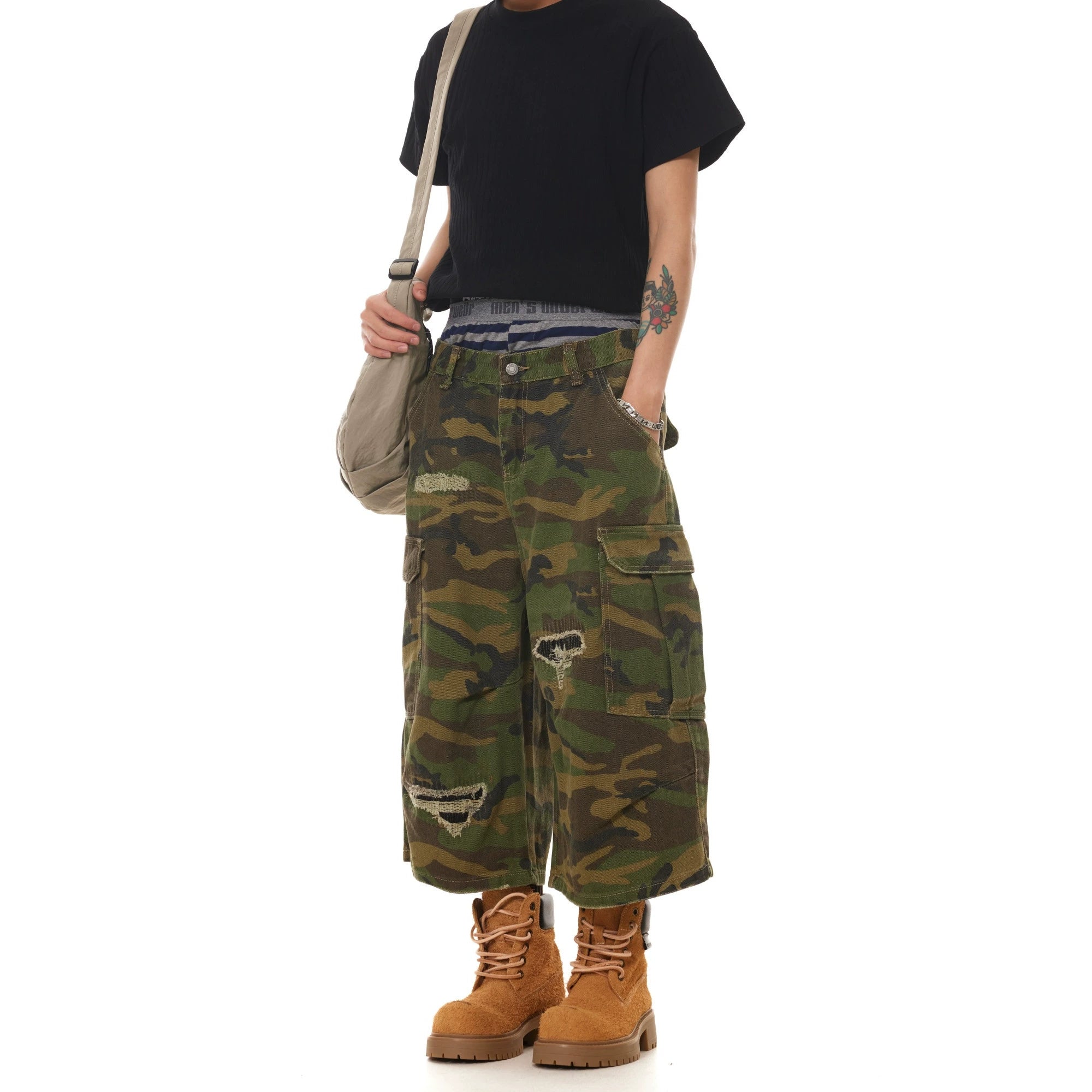 BTSG  baggy busting patch camouflage Over Knee Shorts