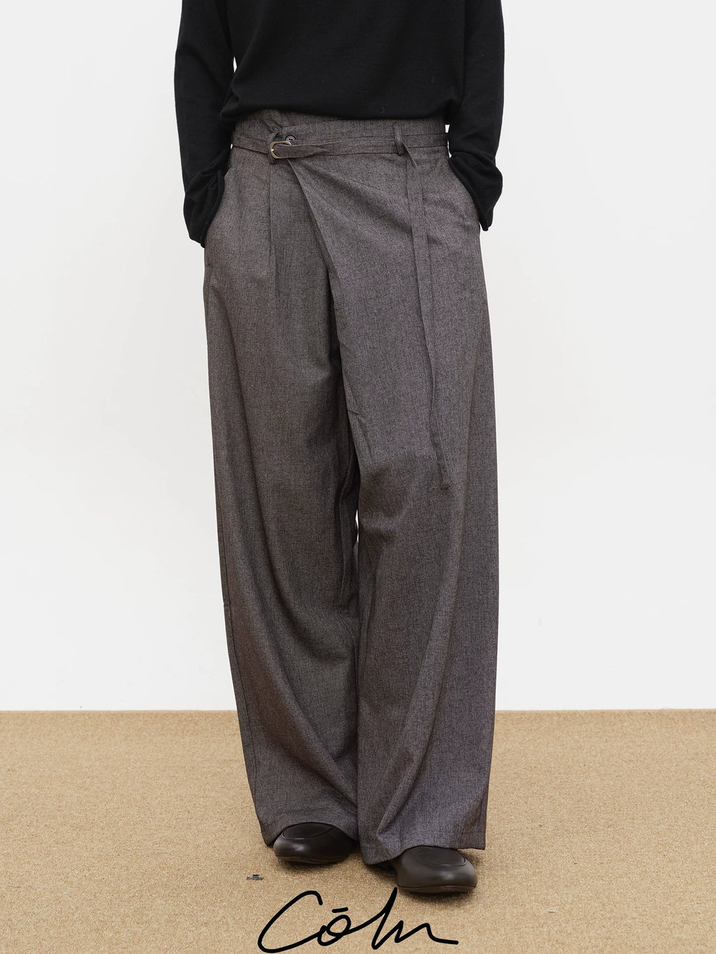 COLN Diagonal Placket High-waisted Fashionable Casual Pants