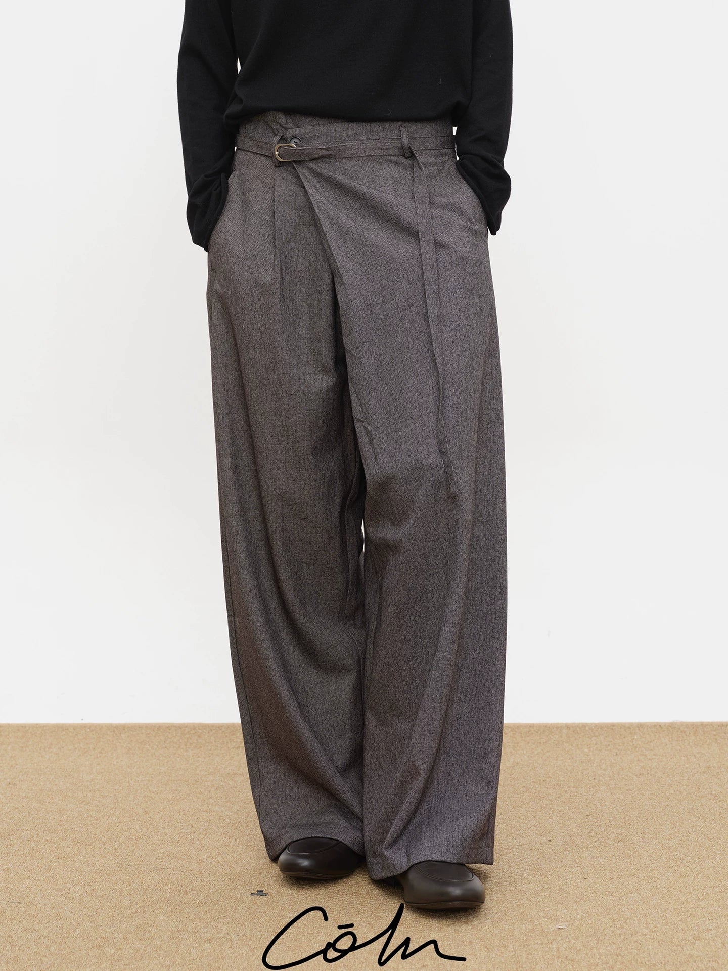 COLN Diagonal Placket High-waisted Fashionable Casual Pants