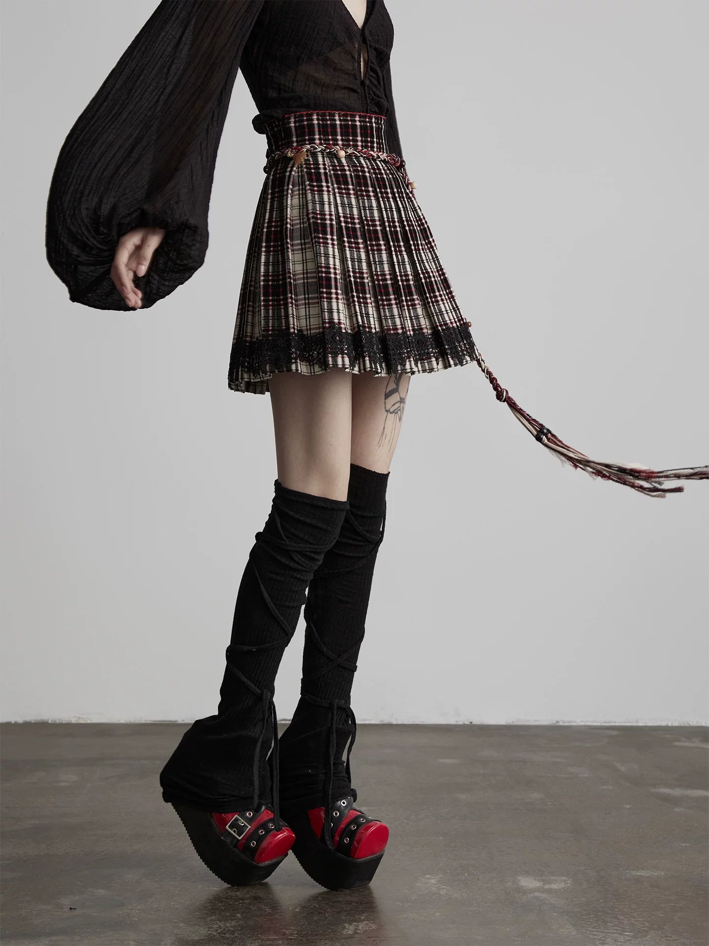 INDULGE Checked Lace Stitching Skirt