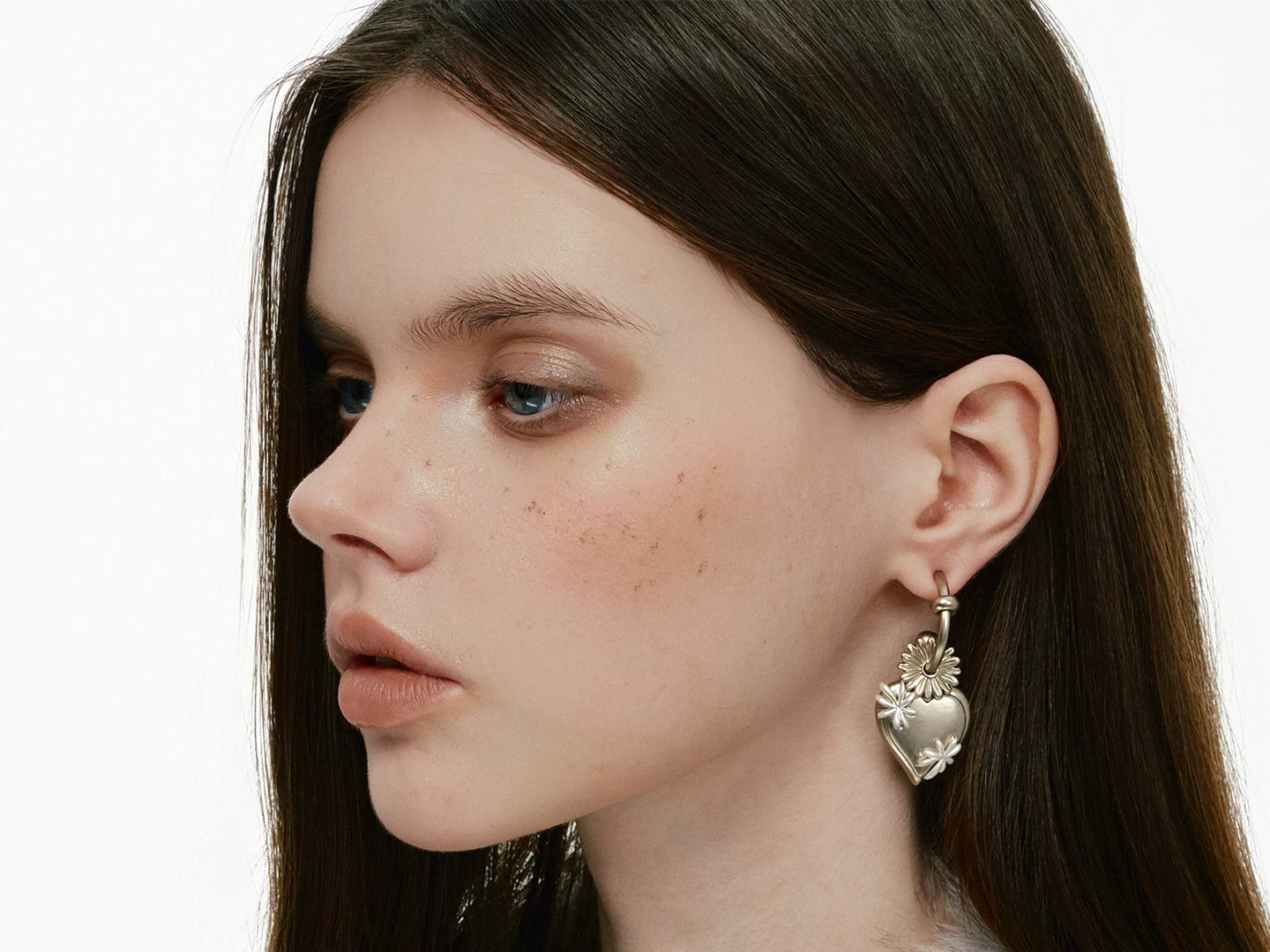 SUMIYAKI Chrysanthemum Love Light Luxury Earrings