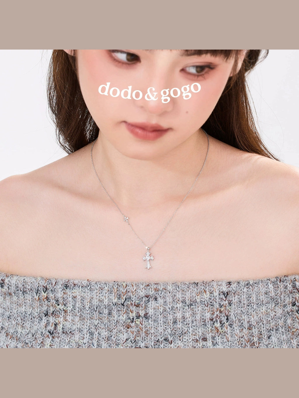 DODOGOGO Cross Simple Necklace