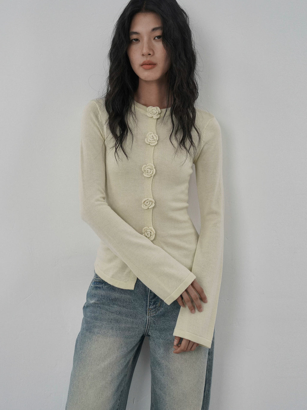 EIGHTHMONTH Three-dimensional Floral Button Knit