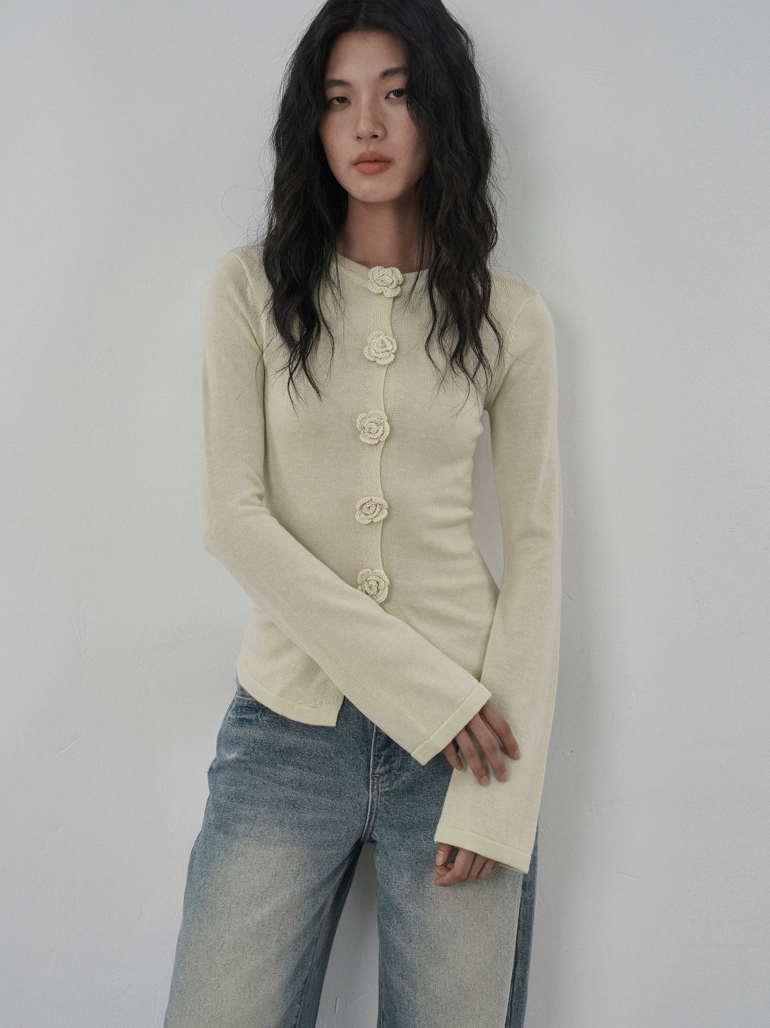 EIGHTHMONTH Three-dimensional Floral Button Knit