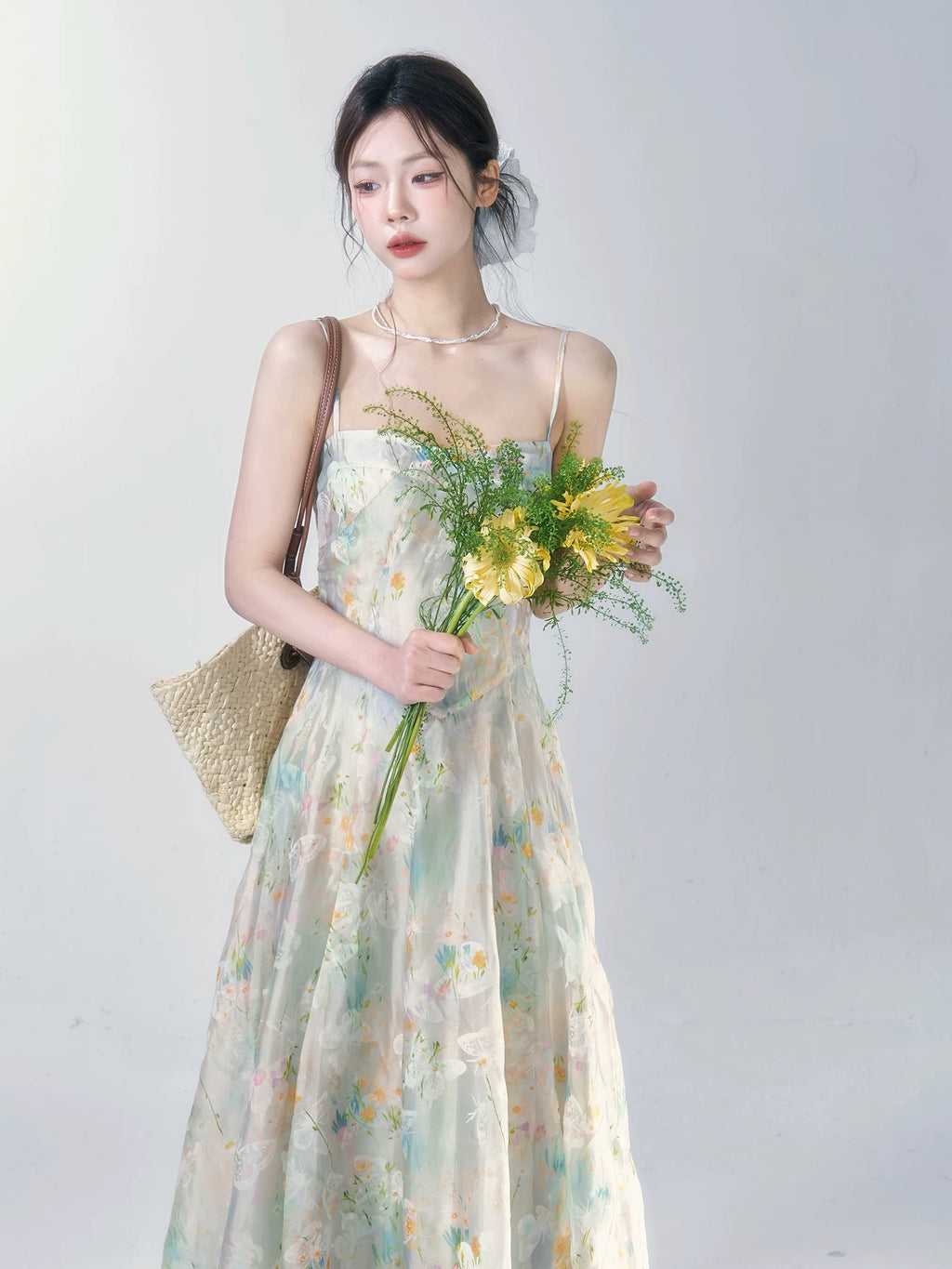 Wildberry Floral Suspender Waist Thin Holiday Dress