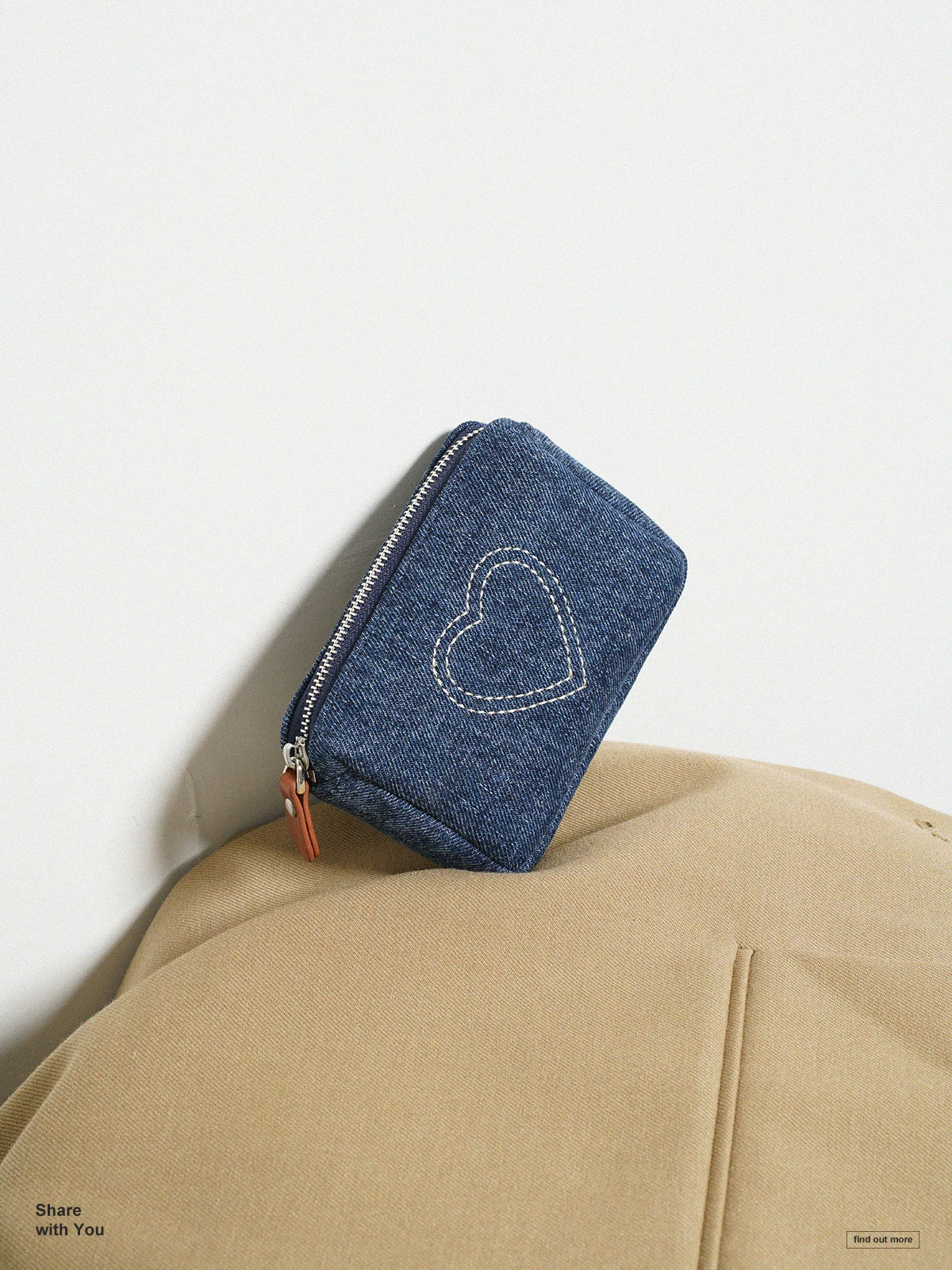 Momogigi Vintage Denim Love Embroidered Coin Bag