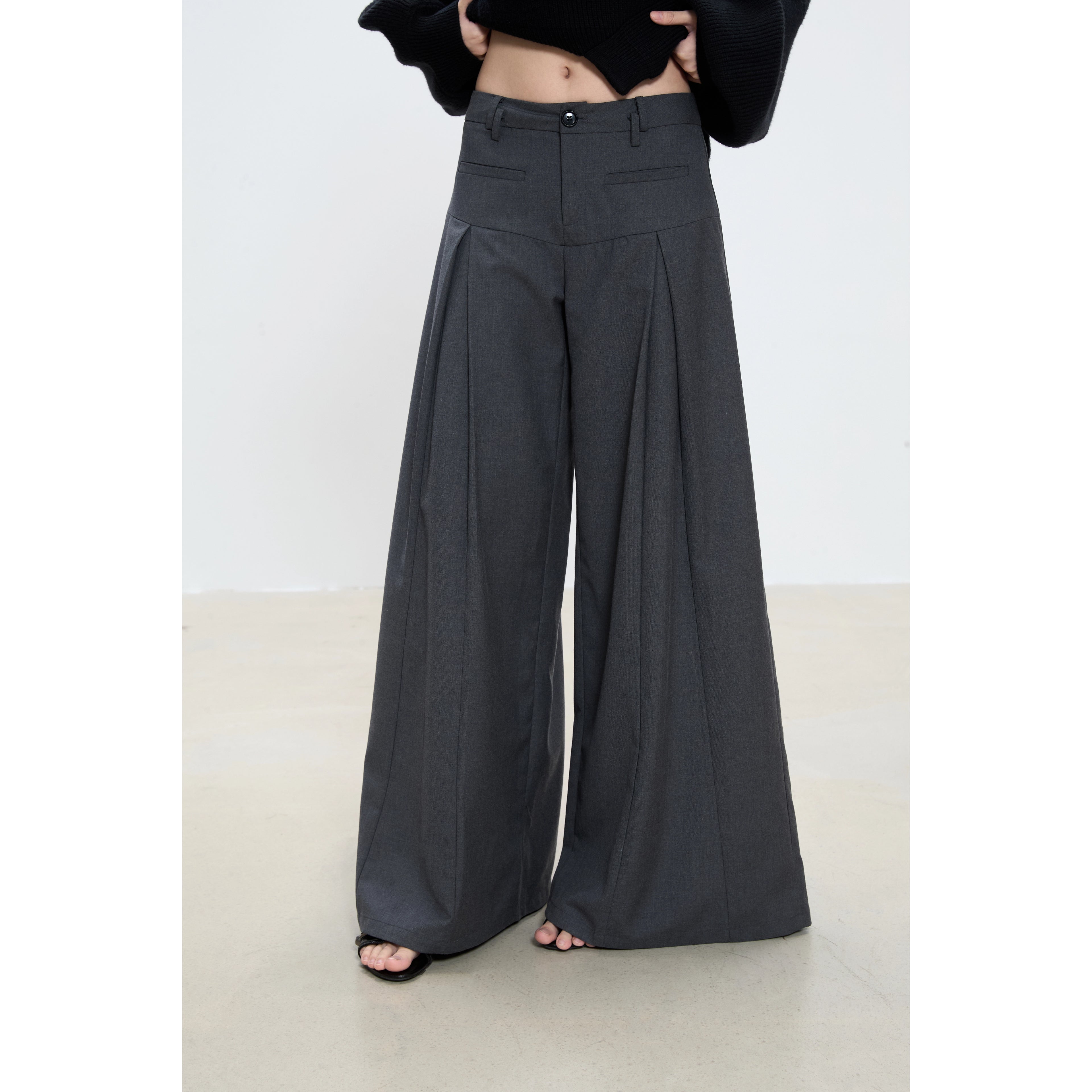 WITHMIN Loose Low-rise Slim Straight-leg Pants
