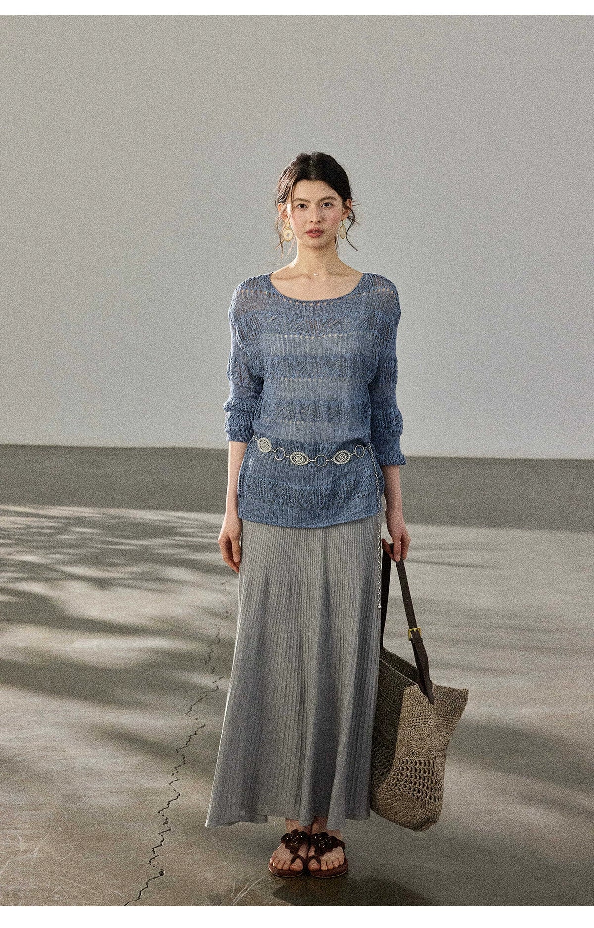 TYANG Round Neck Hollow Light and Loose Long Sleeves